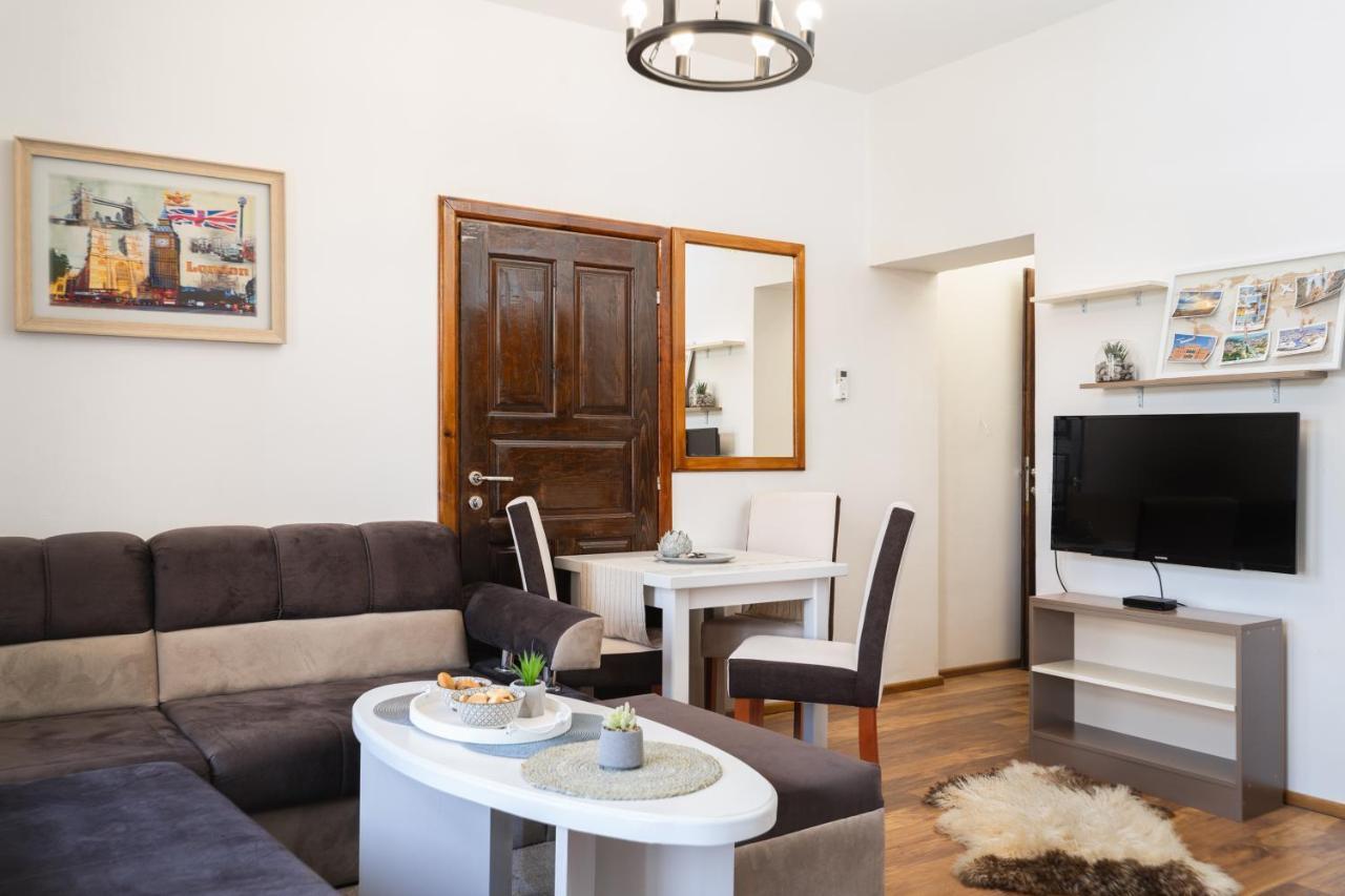Villa Adelaida SJJ Eksteriør bilde